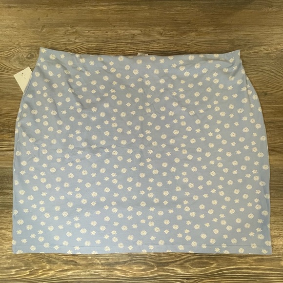 Daisy Floral Print Slit Front Mini Skirt, Blue, size 2XL - Picture 8 of 8